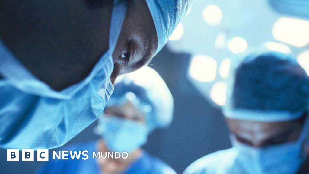 El informe que revela el escandaloso número de cirujanas abusadas sexualmente por sus colegas en Reino Unido