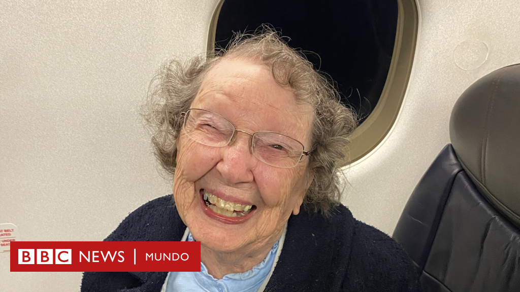 Wanita berusia 101 tahun yang dikira oleh maskapai penerbangan sebagai seorang anak