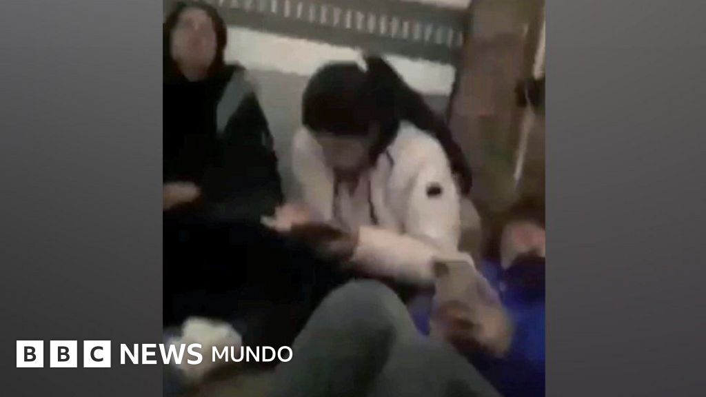 Cómo una llamada desesperada a una periodista de la BBC salvó la vida en Francia de 6 supuestas migrantes atrapadas en un camión refrigerado