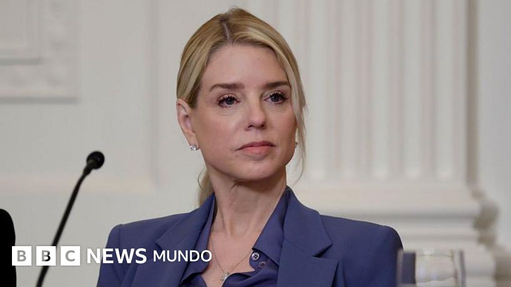 Trump releva a Pam Bondi como fiscal general de EE.UU.