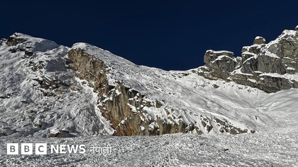 नेपालमा हिमपहिरो र उद्धार : दोलखामा दुईको शव भेटिँदा पाँच जनाको स्थिति अज्ञात, पर्वतीय उद्धार प्रणालीबारे उठे प्रश्न यस्ता