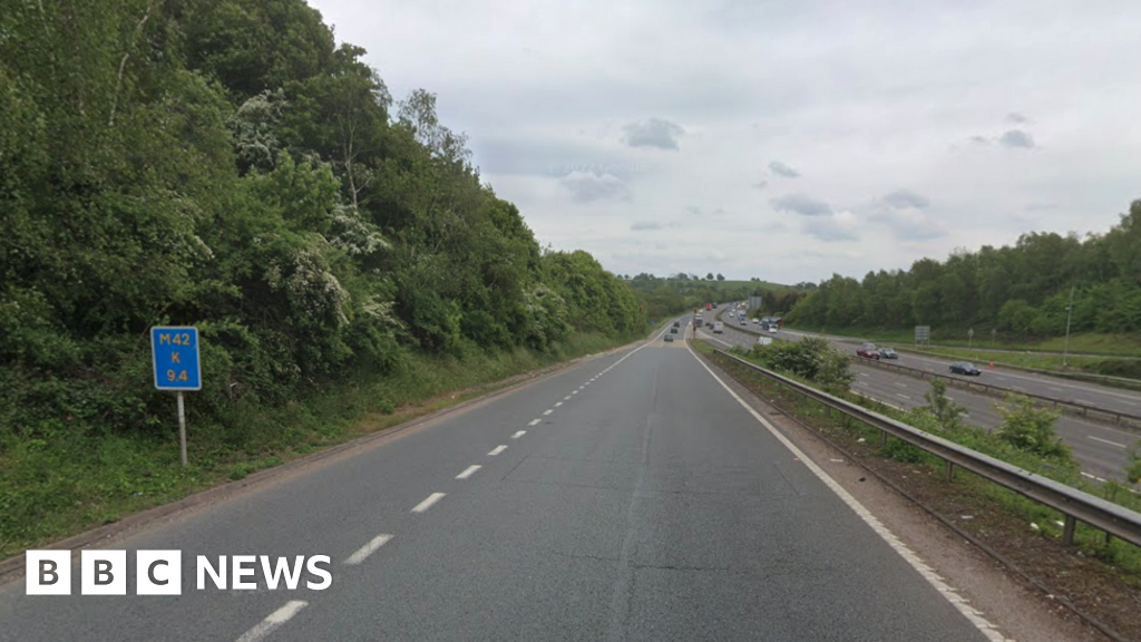 Drivers warned of M42 overnight closures in Birmingham BBC News