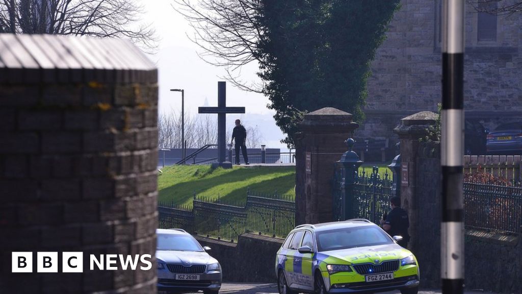 Simon Coveney removed from Belfast venue during security alert