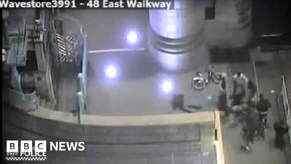 CCTV Shows Tower Bridge Gang Attack - BBC News