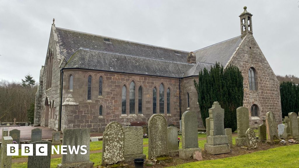 Most Scots have no religion, Census finds – BBC News