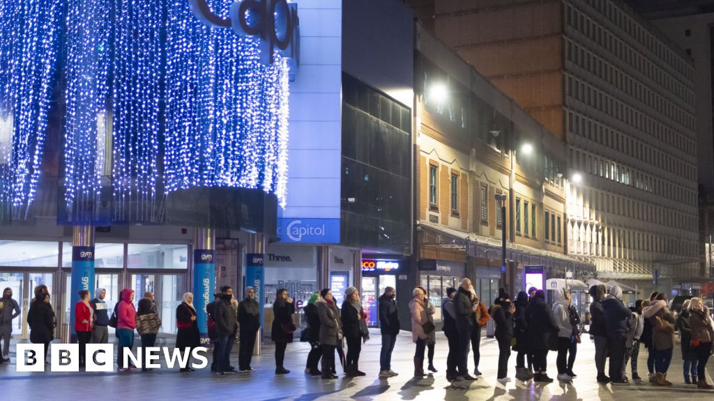 Boxing Day Sales queues hours before Cardiff shops open BBC News