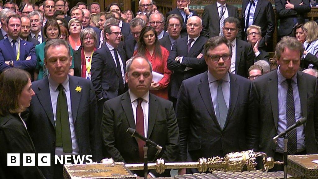 Mps Vote To Reject No Deal Brexit Bbc News