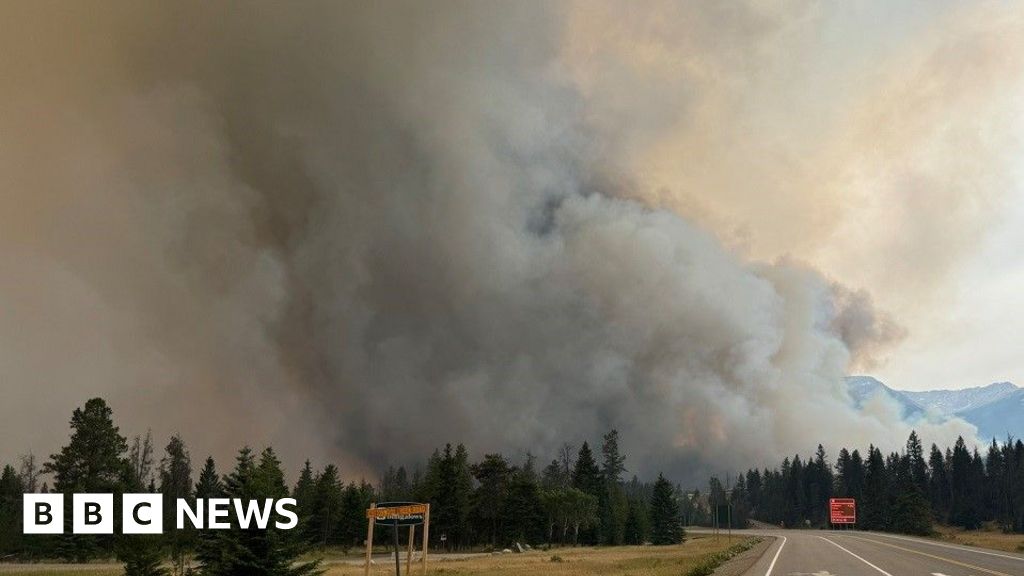 Požáry Jasper: Polovina historického kanadského města může být zničena
