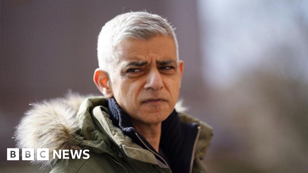 Sadiq Khan 'disgusted' by Met officers' behaviour