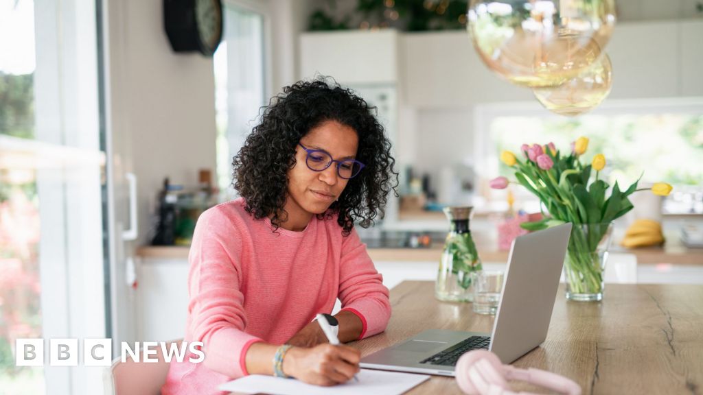Wage growth slows slightly over summer