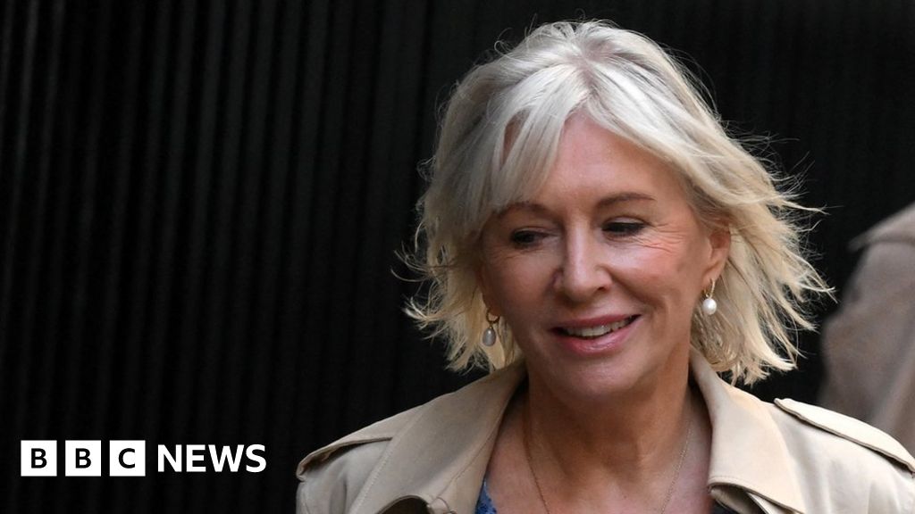 Call an election if you want to change course, Nadine Dorries tells Liz Truss