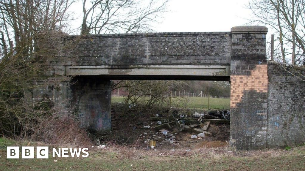 Congham Bridge to remain infilled by concrete following inquiry