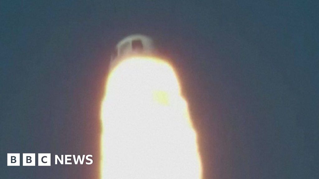 Booster failure halts Blue Origin space mission