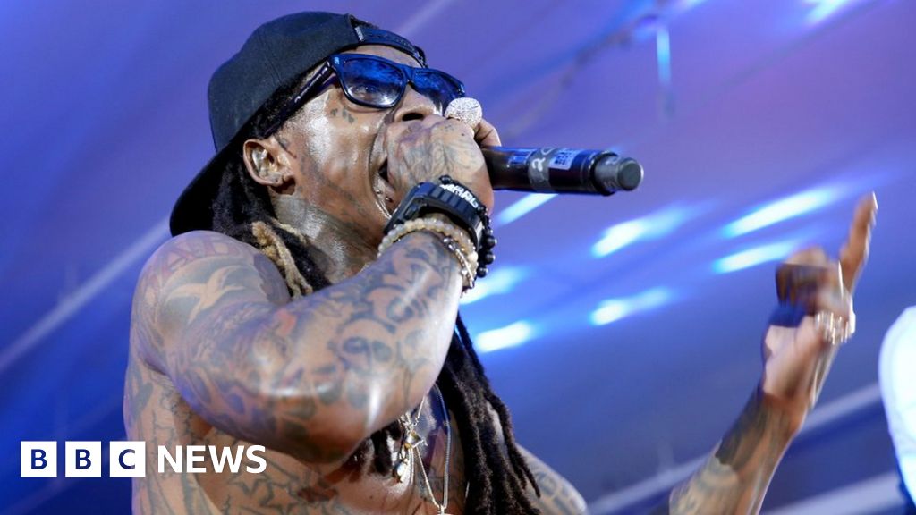 Lil Wayne Sues Universal Music Over Unpaid Royalties To His Young Money Label Bbc News