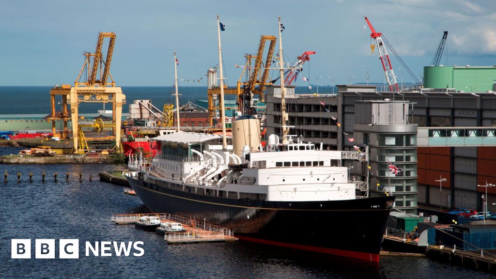 'Superiority' concerns over 1996 royal yacht visit to Ireland