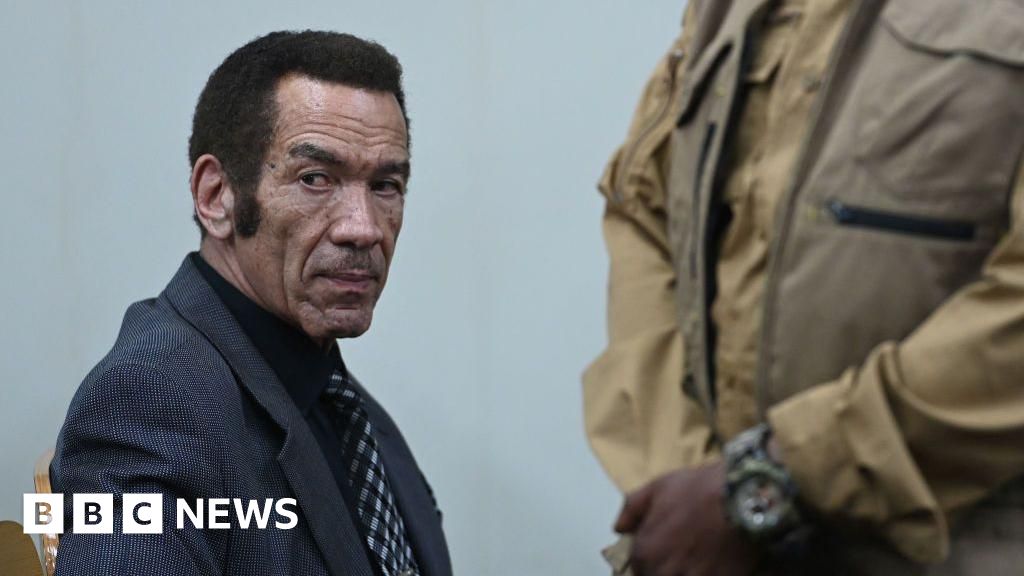 Ian Khama: Ex-president makes surprise return to Botswana to face trial