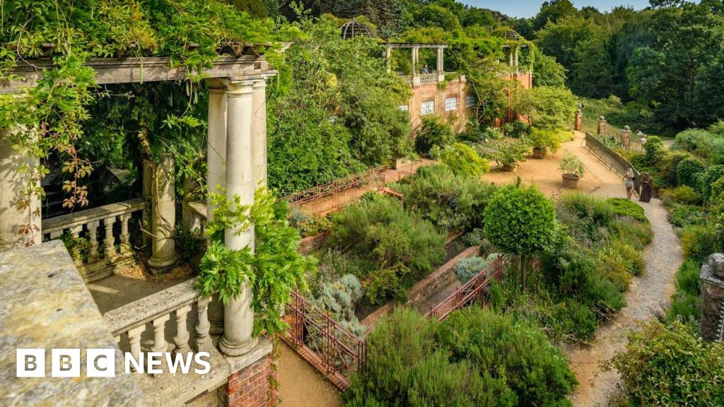 London has 604 sites at risk, says heritage body