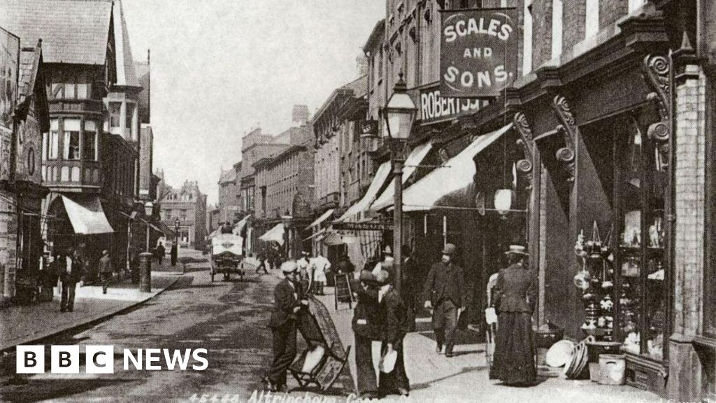 bbc.co.uk - Laura O'Neill - Altrincham heritage trail takes visitors back in time - BBC News