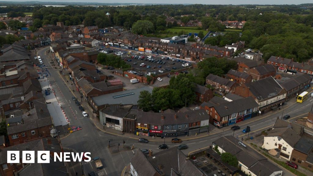 Final push for votes in high stakes Makerfield by-election
