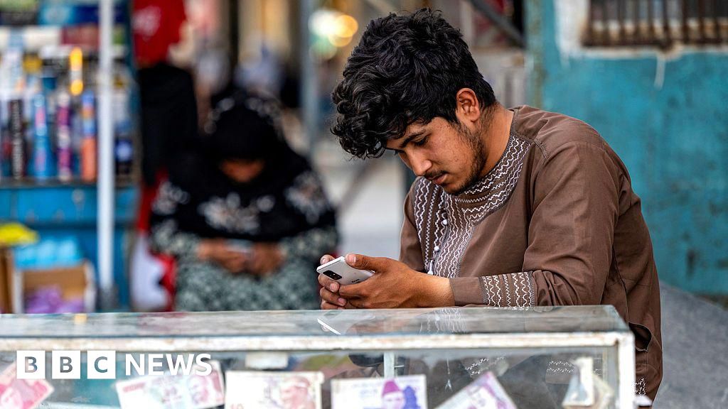 Afghanistan telecom blackout as Taliban shuts off internet