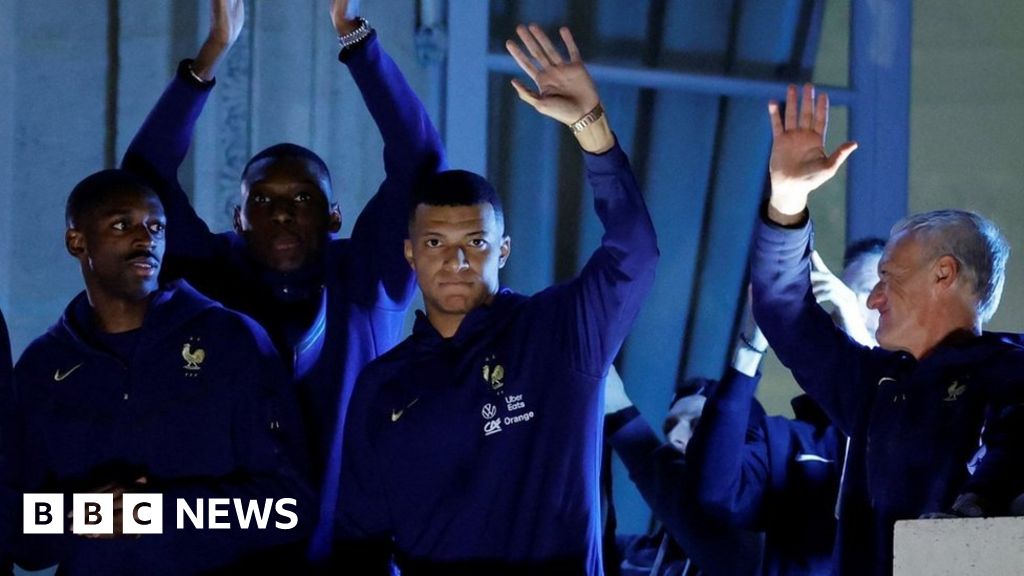 In pictures: France receive heroes' welcome in Paris after World Cup heartbreak