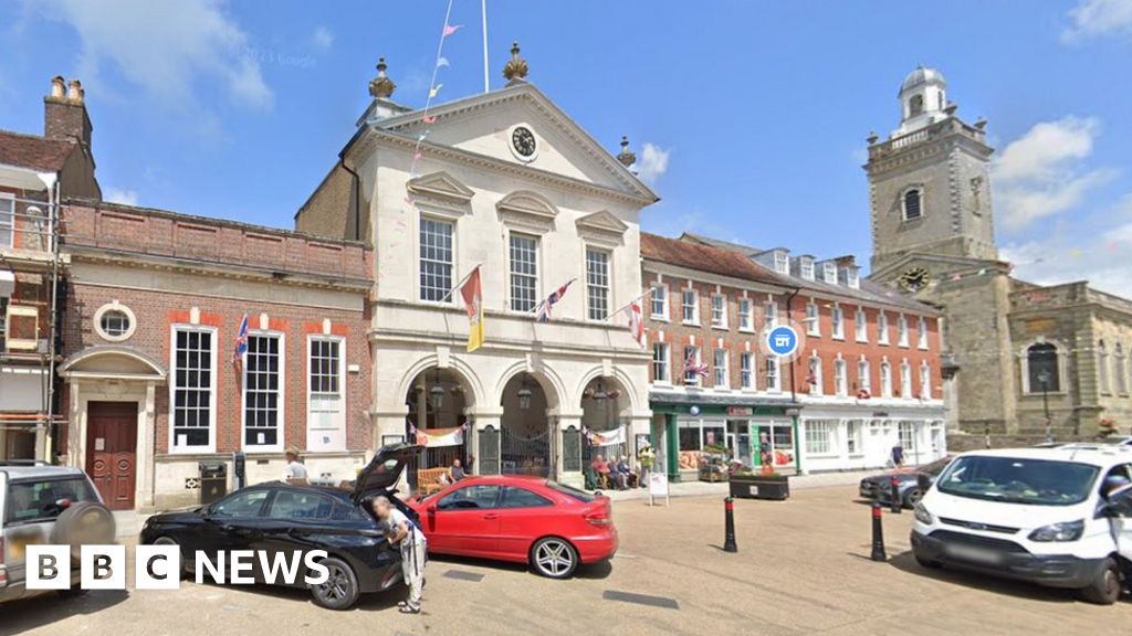 Blandford Forum Extensive works to town hall given greenlight BBC News