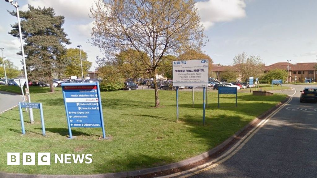 Concern over Telford A&E overnight closure plan - BBC News