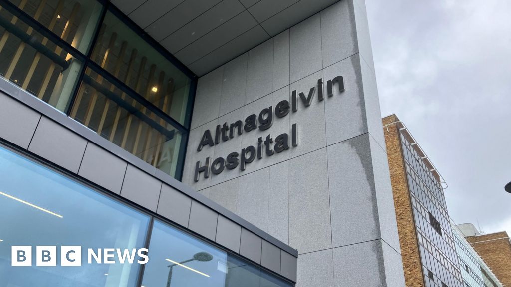 Hospital patients still without tap water due to 'precautionary measures'