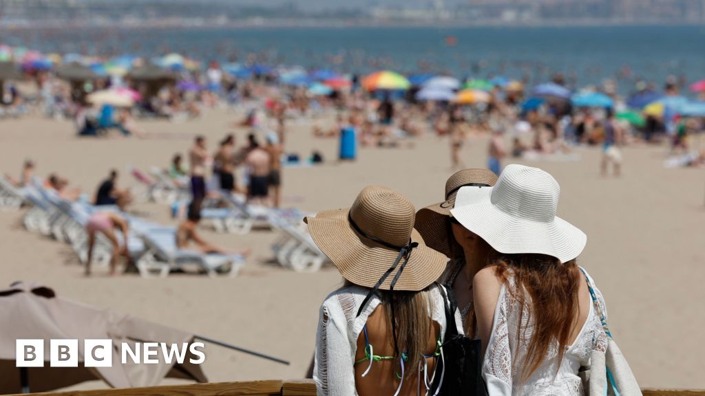 Temperatures surpass 33C as storm warning kicks in