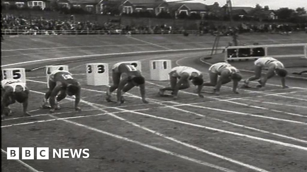 Sporting great Ron Jones shows sprinting class at Cardiff meet - BBC News