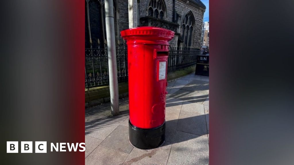 SEPTEMBER 2022 - WHAT DOES THE NEW KING MEAN FOR POST BOXES? - Letter Box  Study Group