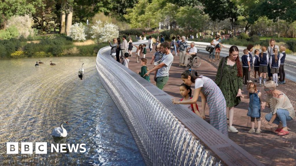 Queen Elizabeth memorial to include bridge inspired by her tiara