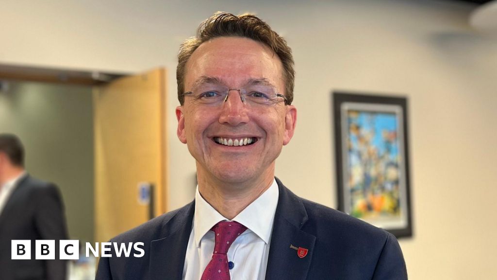 bbc.co.uk - Morel backs DFDS after call for Jersey ferry tender to be redone - BBC News