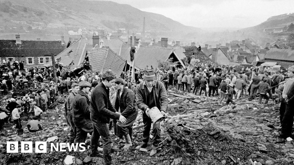 Last surviving teacher of Aberfan disaster still remembers faces of the children who died