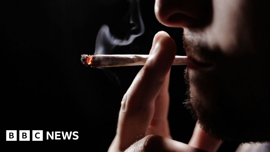 Cannabis Arrests Down 46 Since 2010 Police Figures Bbc News 9755