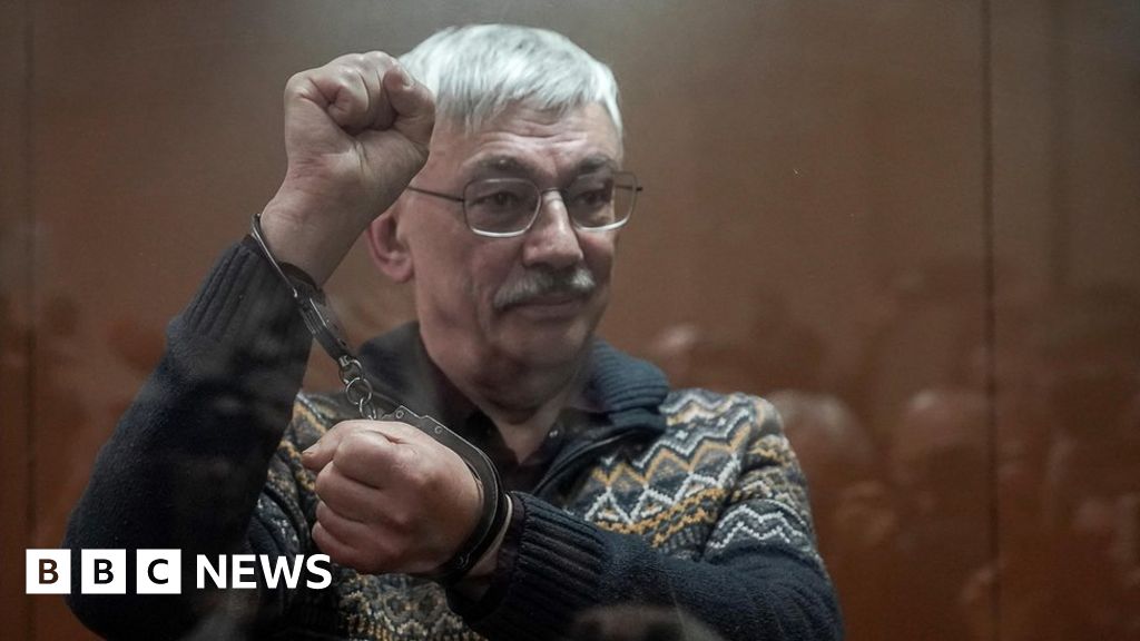 Ukrainas karš: Krievijas cilvēktiesību aktīvistam Oļegam Orlovam piespriests cietumsods