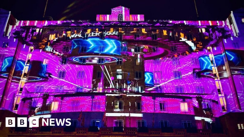 Leeds Light Night City lit up in 'playful' light spectacle BBC News