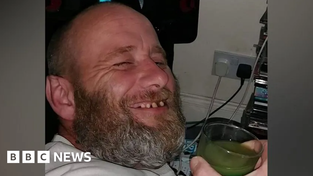 Boy, 16, acted in self-defence, Hull murder trial hears