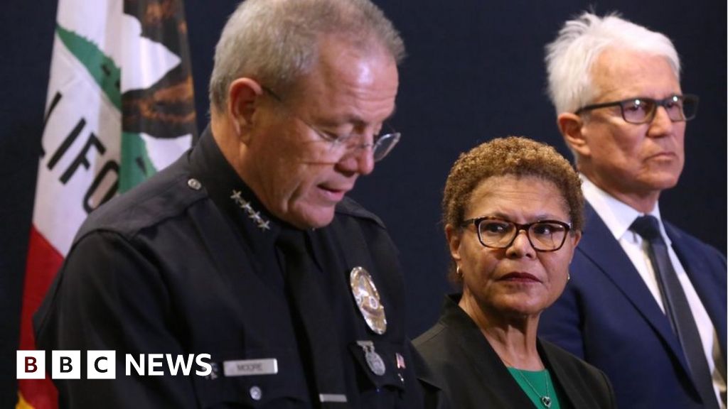 Лос Анджелис полицията е арестувала мъж за фаталните стрелби миналия