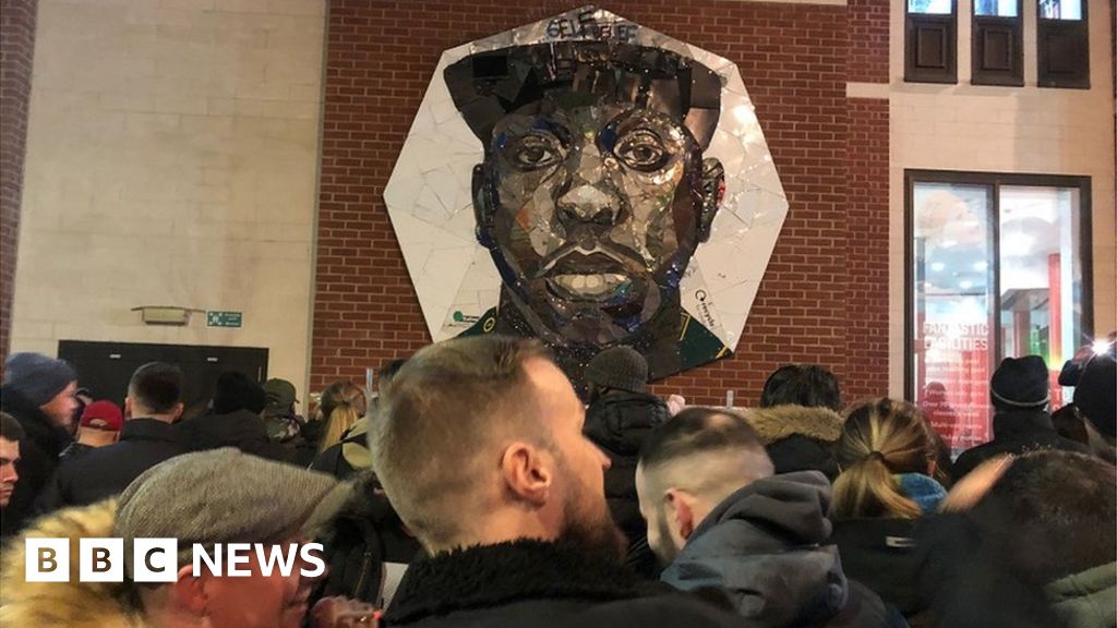 Jamal Edwards: Fans mourn music pioneer at Acton vigil