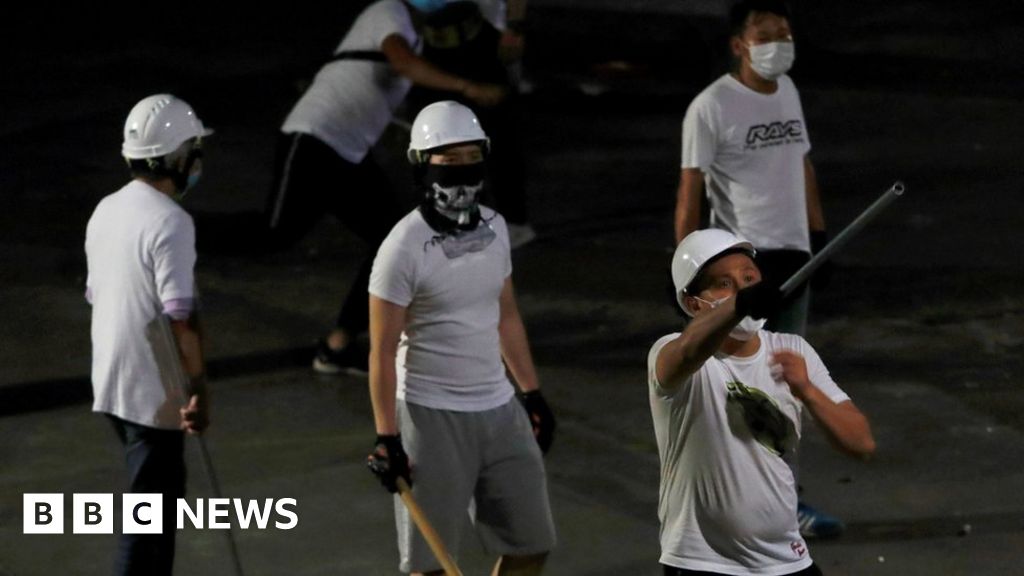 Hong Kong protests: Were triads involved in the attacks? - BBC News