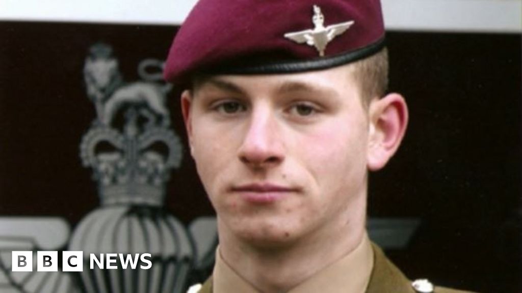 Killed Paratroopers Brother Fin Doherty Joining Armed Forces Bbc News 