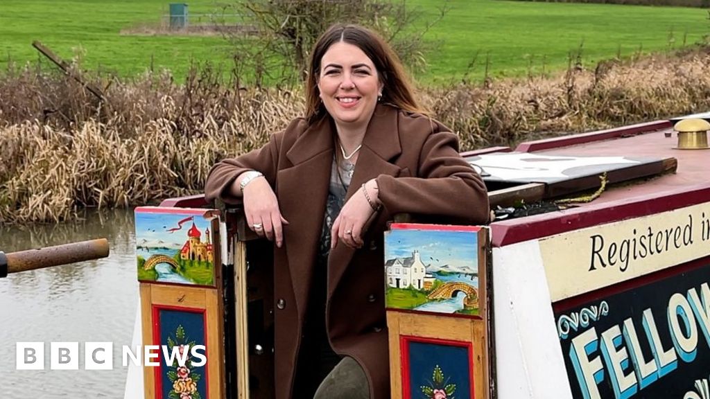 Single woman buys narrowboat to get on property ladder