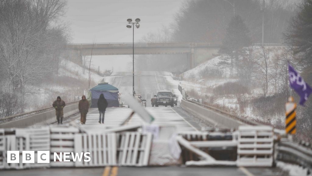Five reasons why Canada's 'shutdown' is a big deal - BBC News