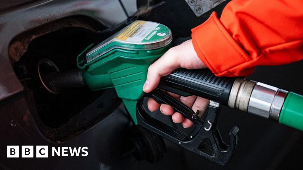 US eases Russia oil sanctions as Iran war pushes up energy prices