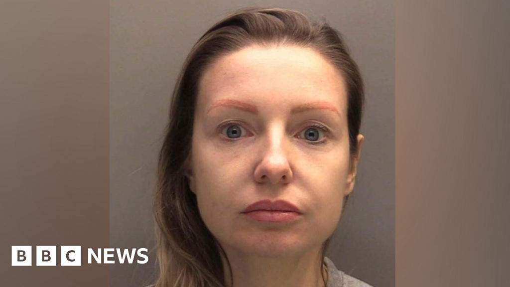 Prison governor jailed for relationship with inmate