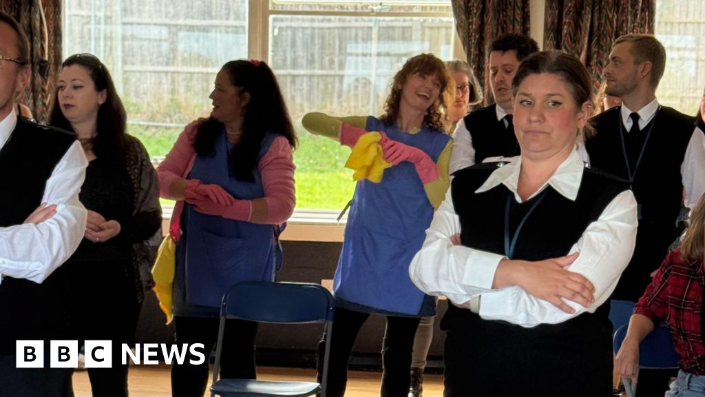 bbc.co.uk - Patrick Barlow - Woking theatre group visits HMP Send ahead of Bad Girls musical