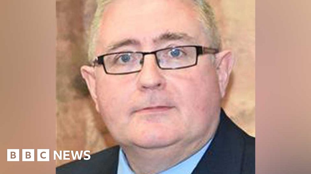 Thurrock Council leader resigns as government steps in