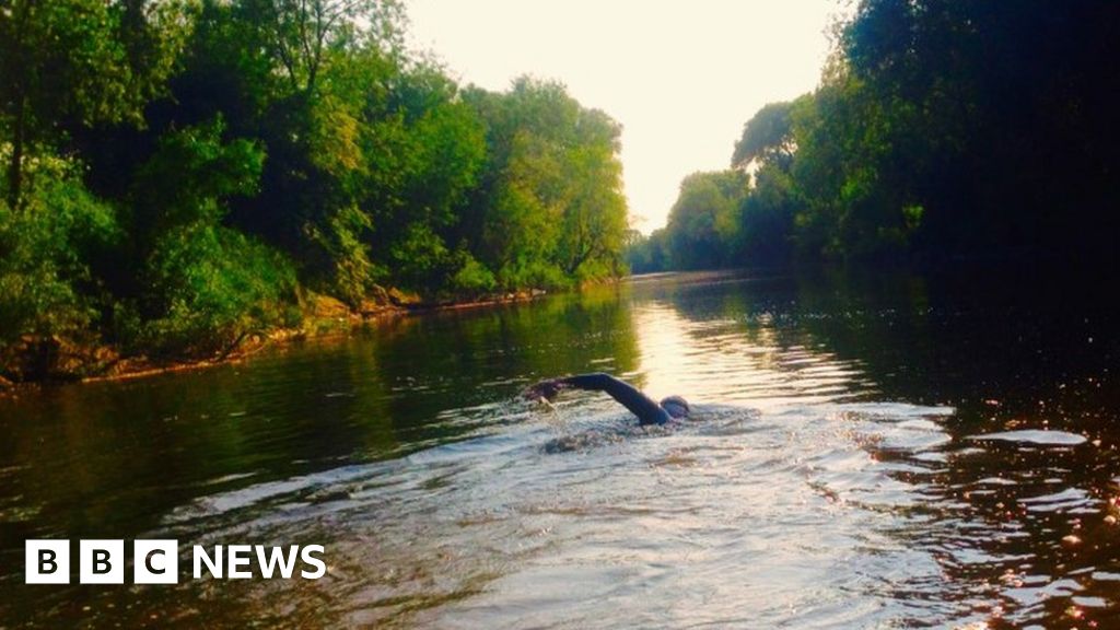 Ross Osullivan Completes 220 Mile River Severn Swim Bbc News 