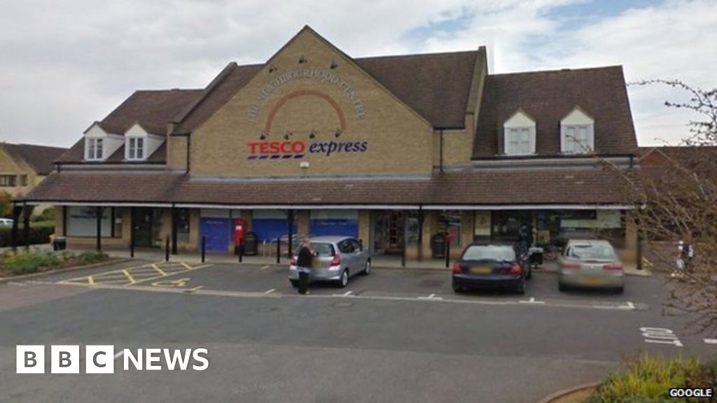 Meat cleaver raider threatens Witney Tesco Express staff BBC News